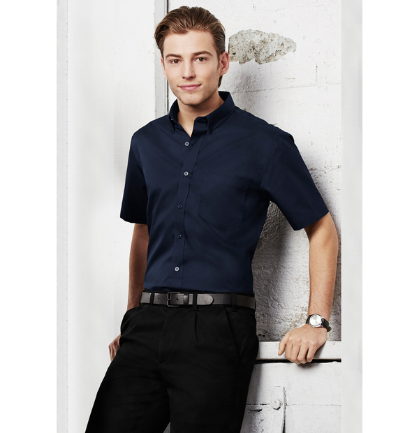 chemise manches courtes infroissable et antitaches