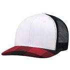 Casquette à carreaux